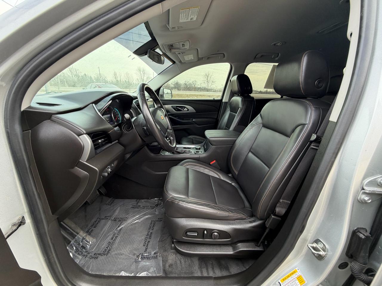 Chevrolet Traverse FWD 4dr LT Leather 2021