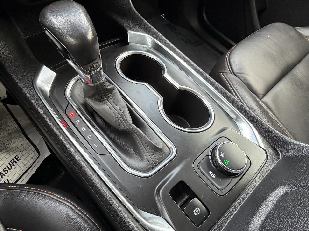 Chevrolet Traverse FWD 4dr LT Leather 2021