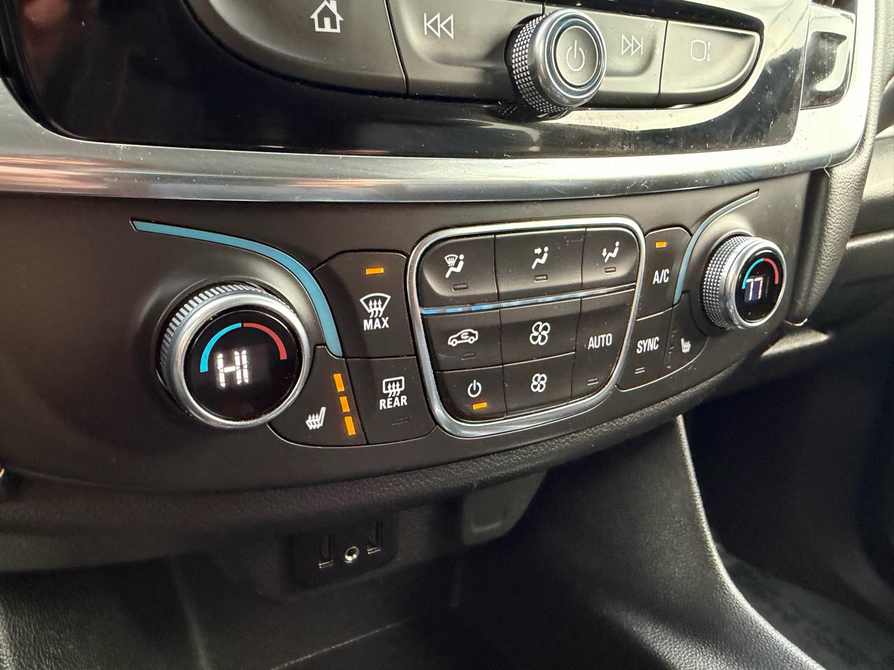 Chevrolet Traverse FWD 4dr LT Leather 2021