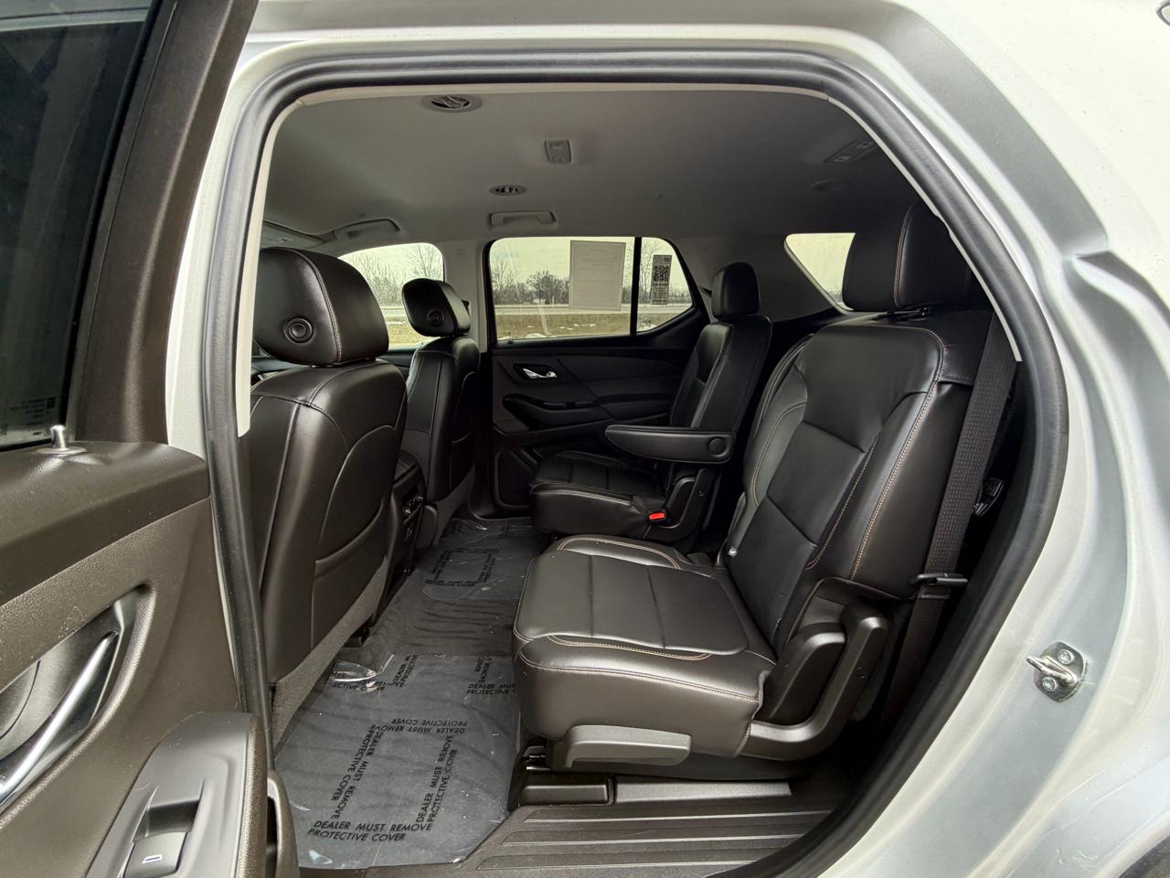 Chevrolet Traverse FWD 4dr LT Leather 2021