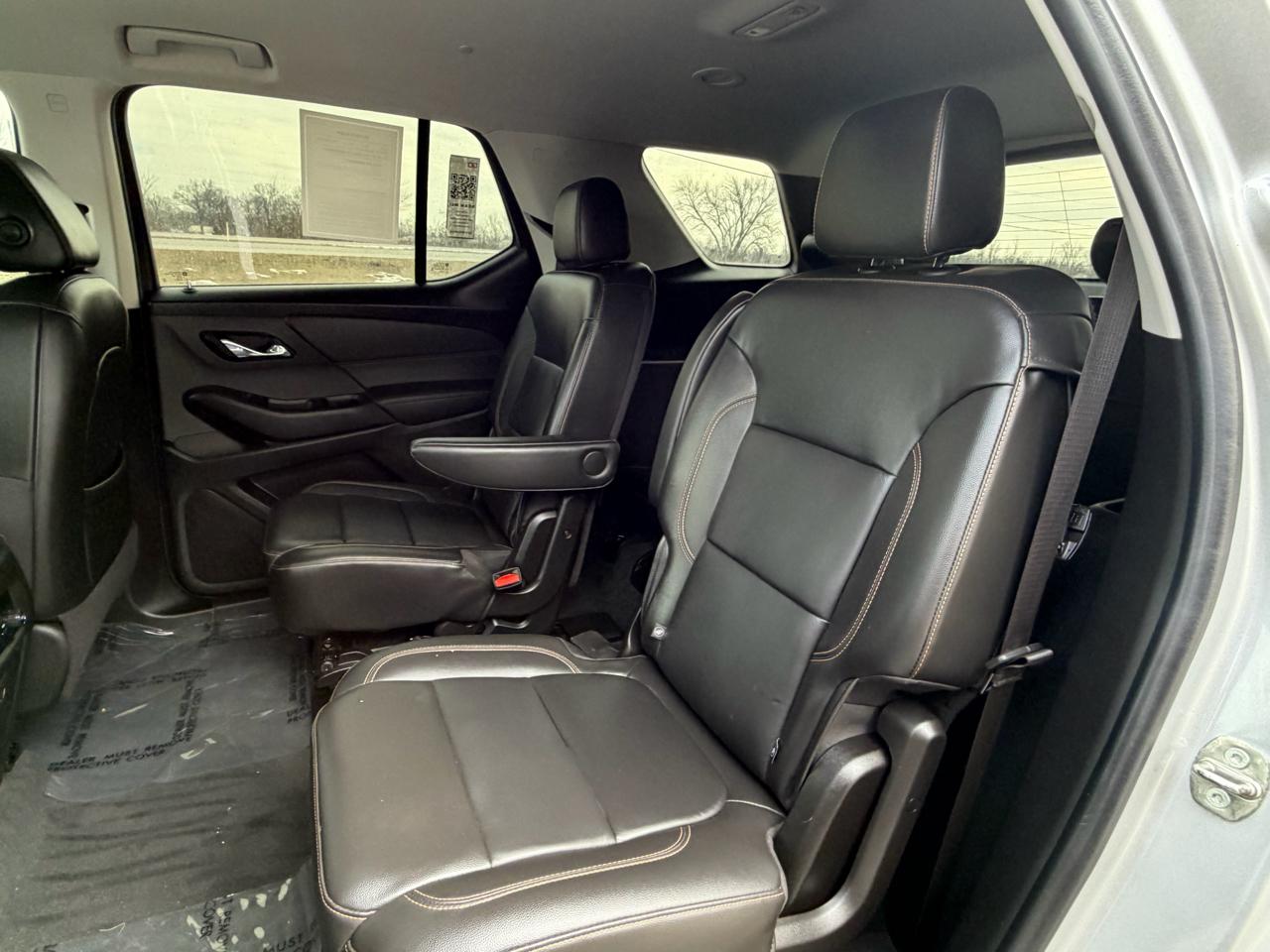 Chevrolet Traverse FWD 4dr LT Leather 2021