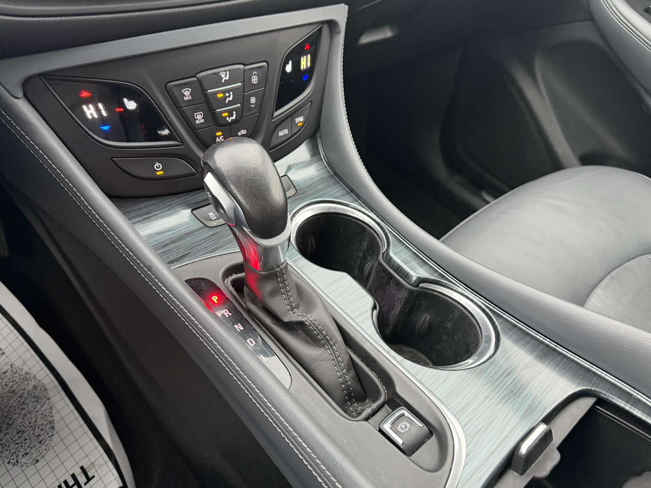 Buick Envision FWD 4dr Essence 2019 Buick Envision FWD 4dr Essence 2019