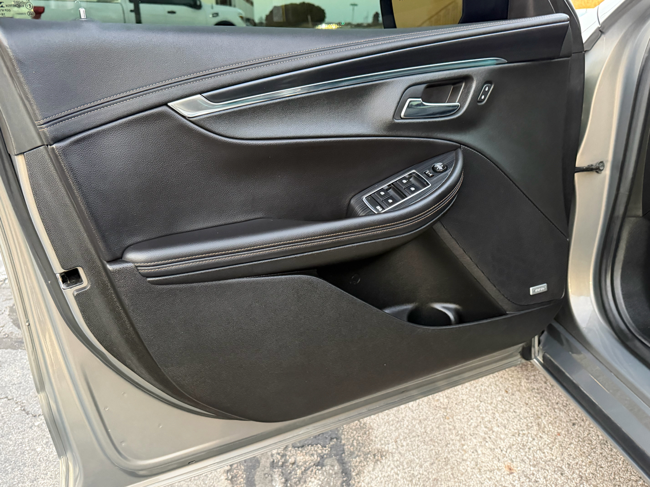 Chevrolet Impala 4dr Sdn LT w/1LT 2017 Chevrolet Impala 4dr Sdn LT w/1LT 2017