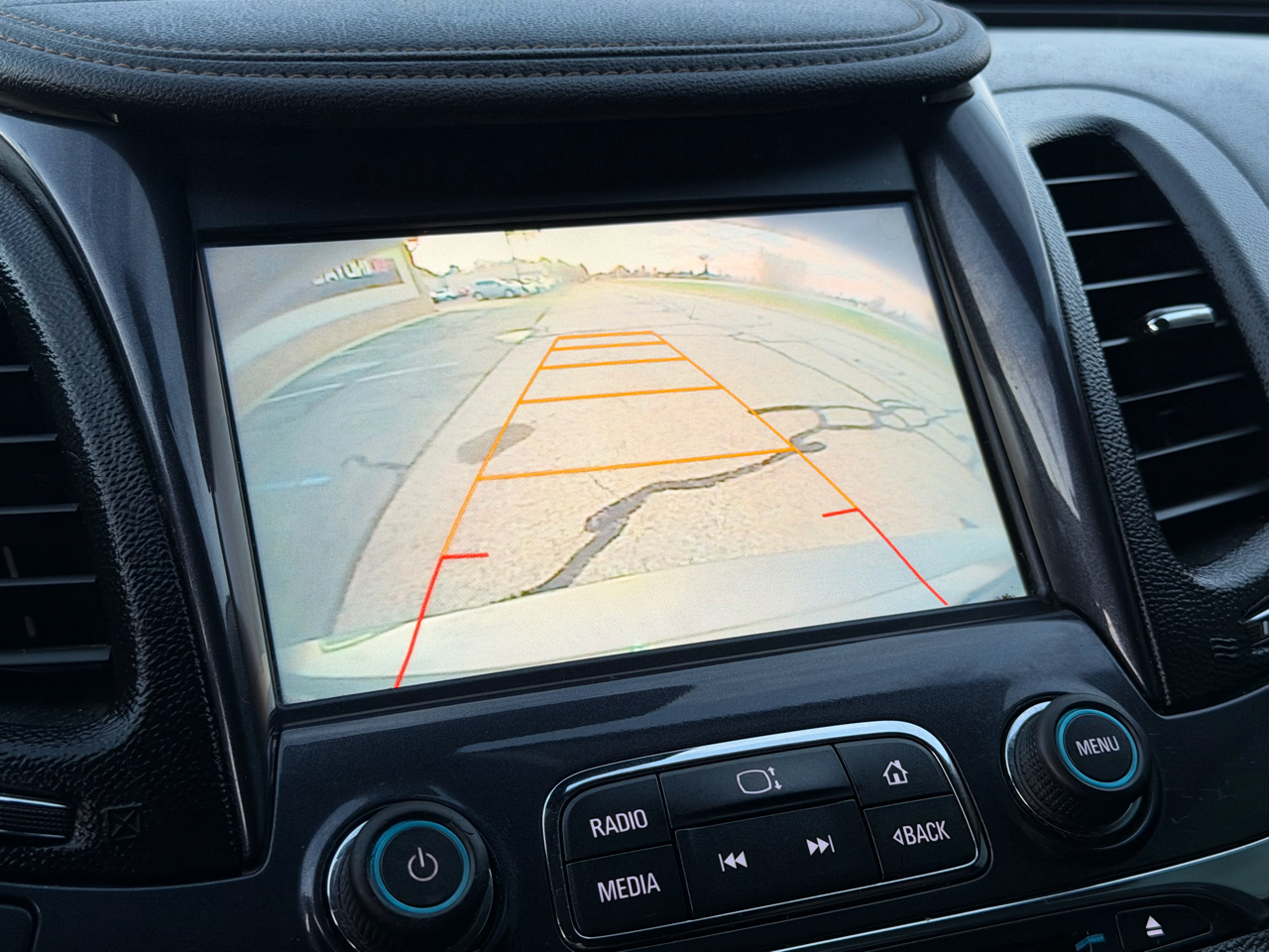 Chevrolet Impala 4dr Sdn LT w/1LT 2017 Chevrolet Impala 4dr Sdn LT w/1LT 2017