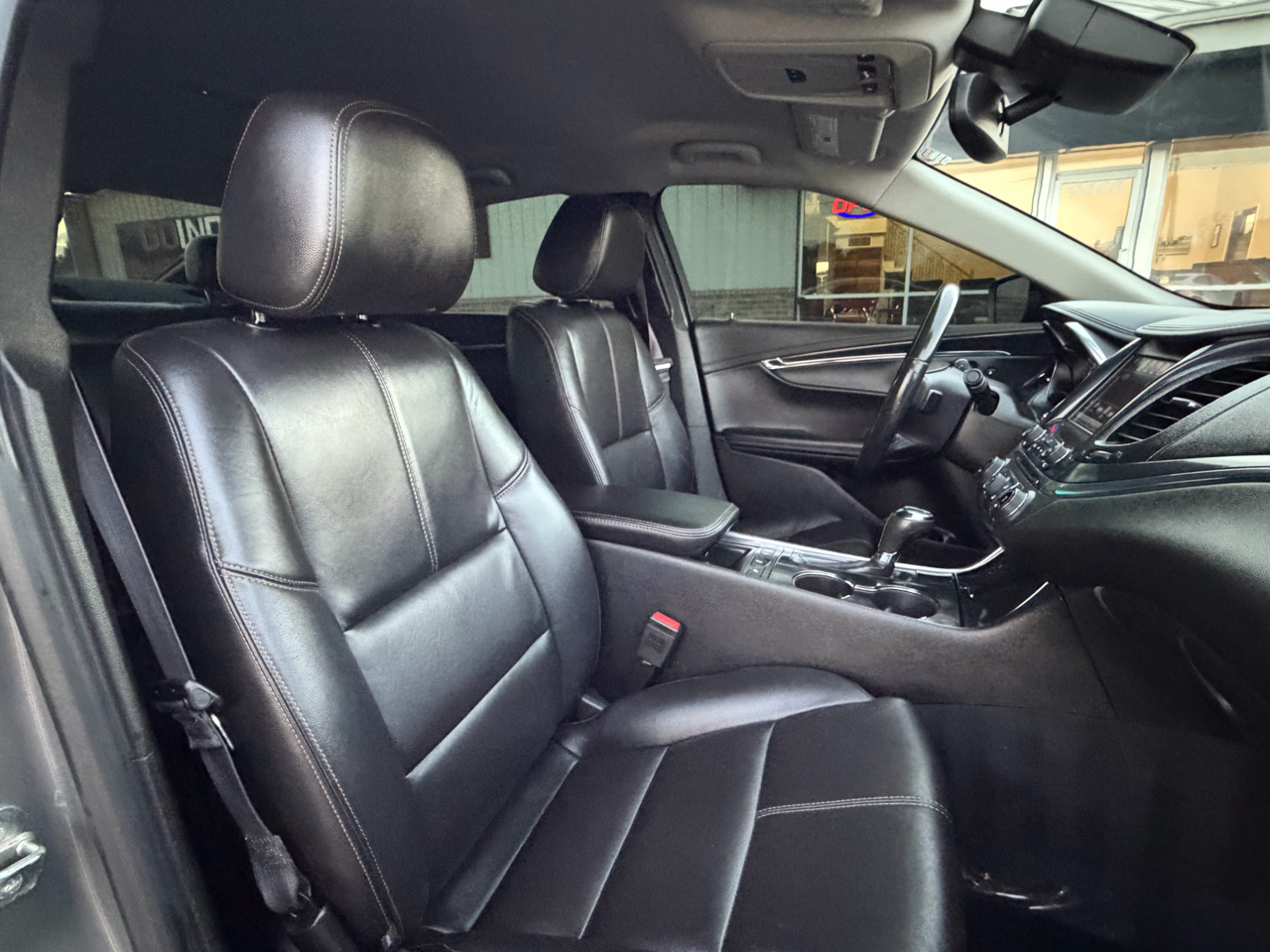 Chevrolet Impala 4dr Sdn LT w/1LT 2017 Chevrolet Impala 4dr Sdn LT w/1LT 2017