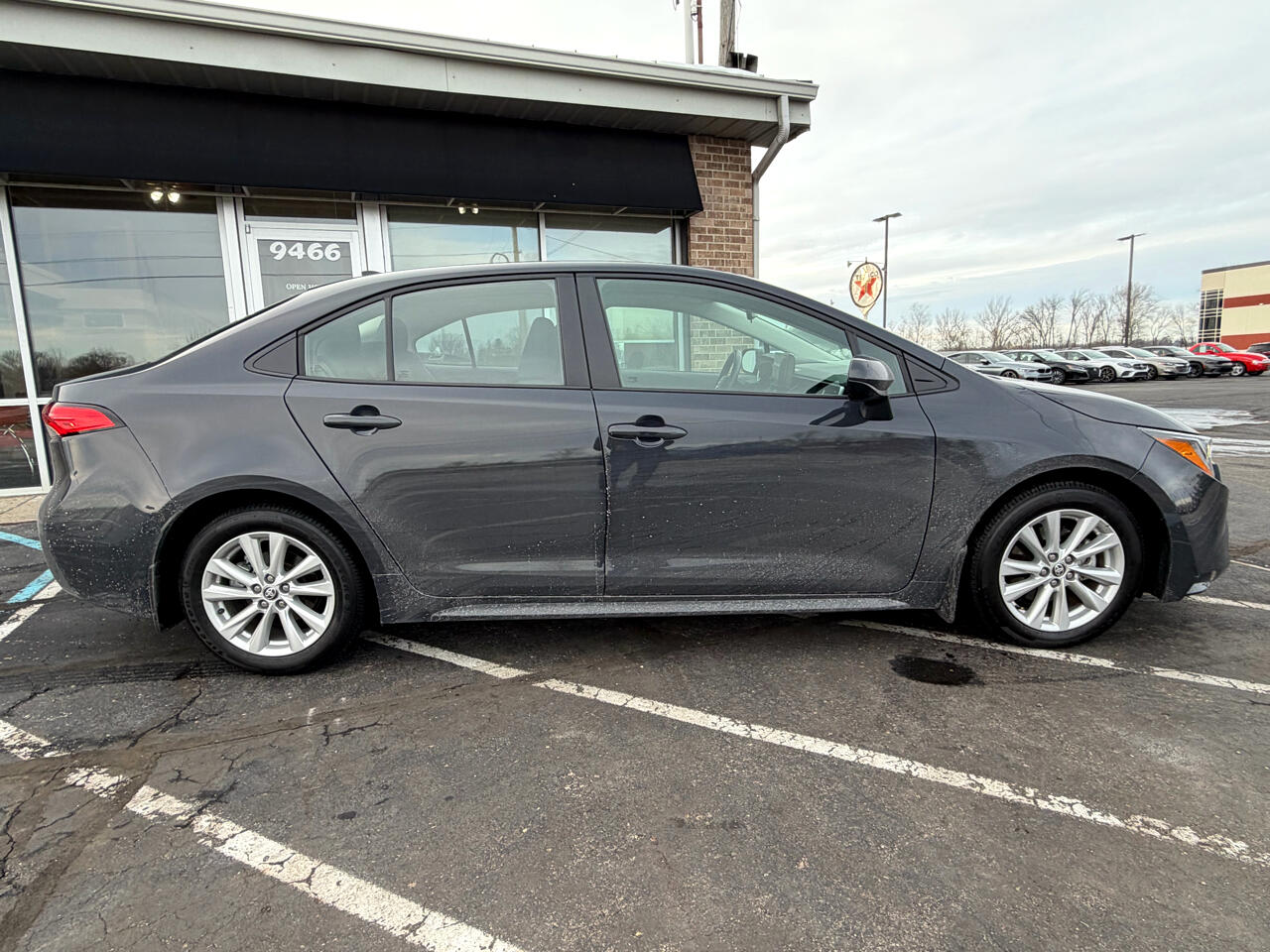 Toyota Corolla LE CVT (Natl) 2025