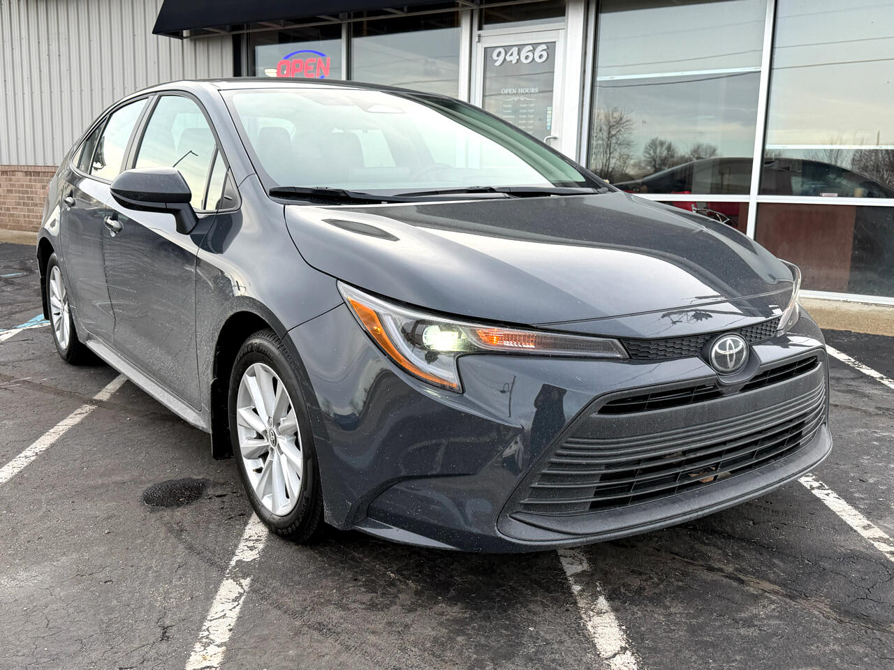 Toyota Corolla LE CVT (Natl) 2025