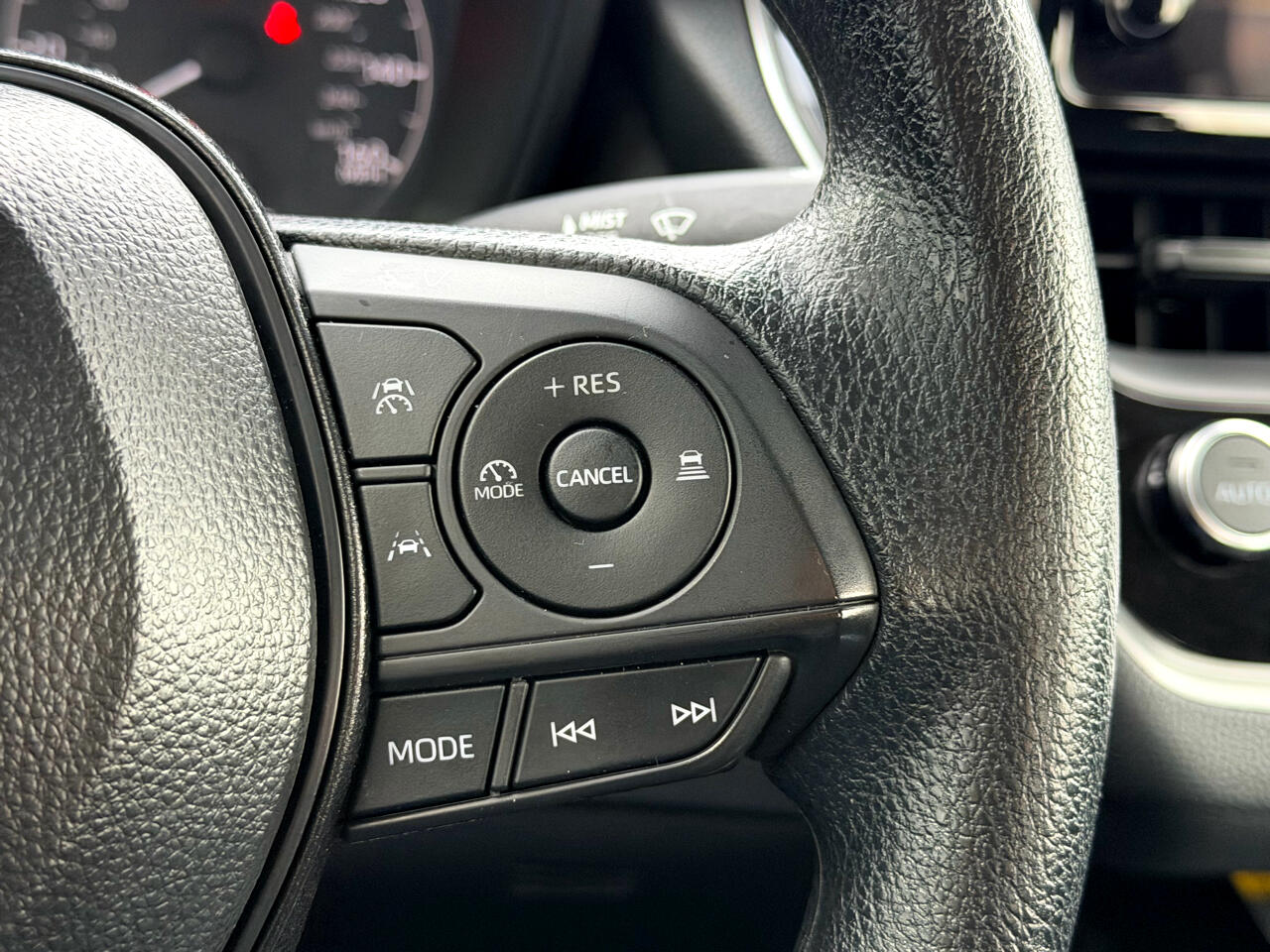 Toyota Corolla LE CVT (Natl) 2025