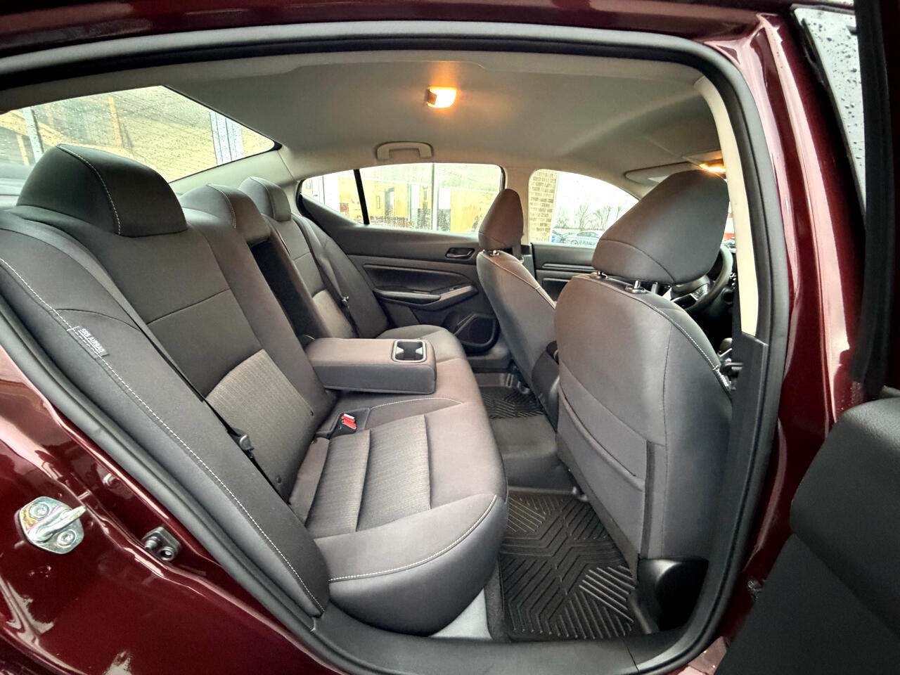 Nissan Altima 2.5 SV Sedan 2024