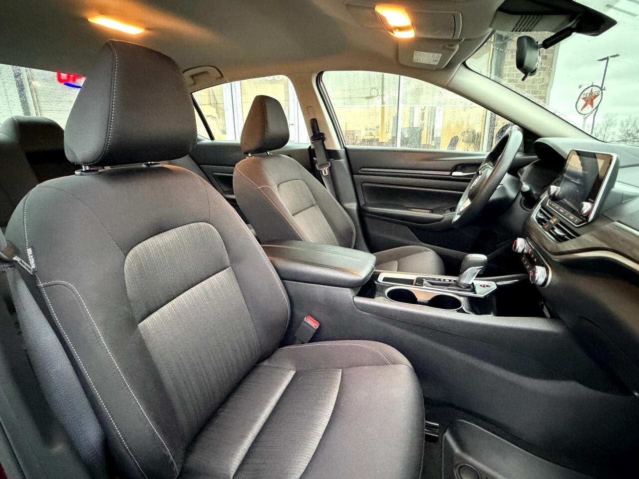 Nissan Altima 2.5 SV Sedan 2024