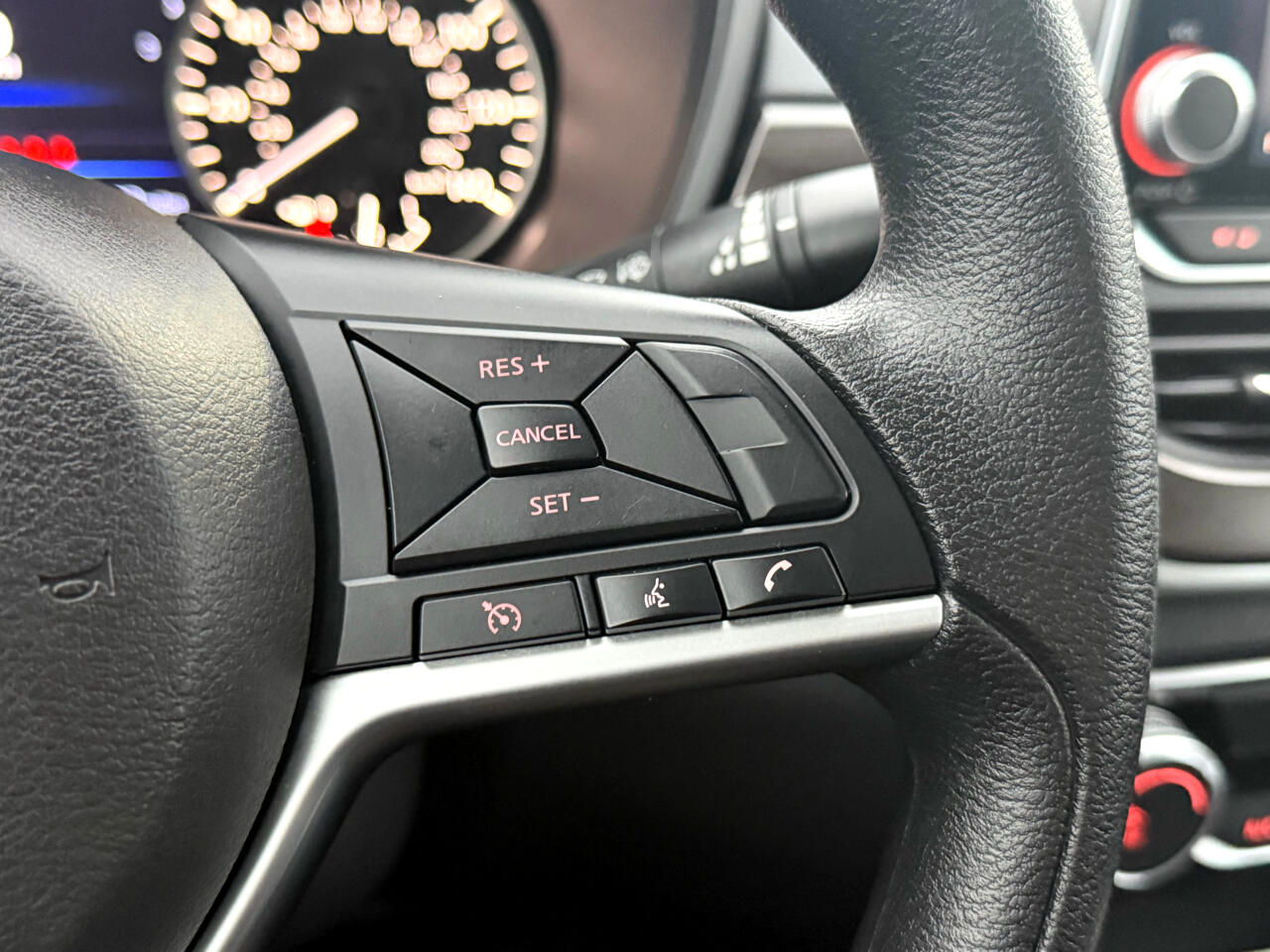 Nissan Altima 2.5 SV Sedan 2024