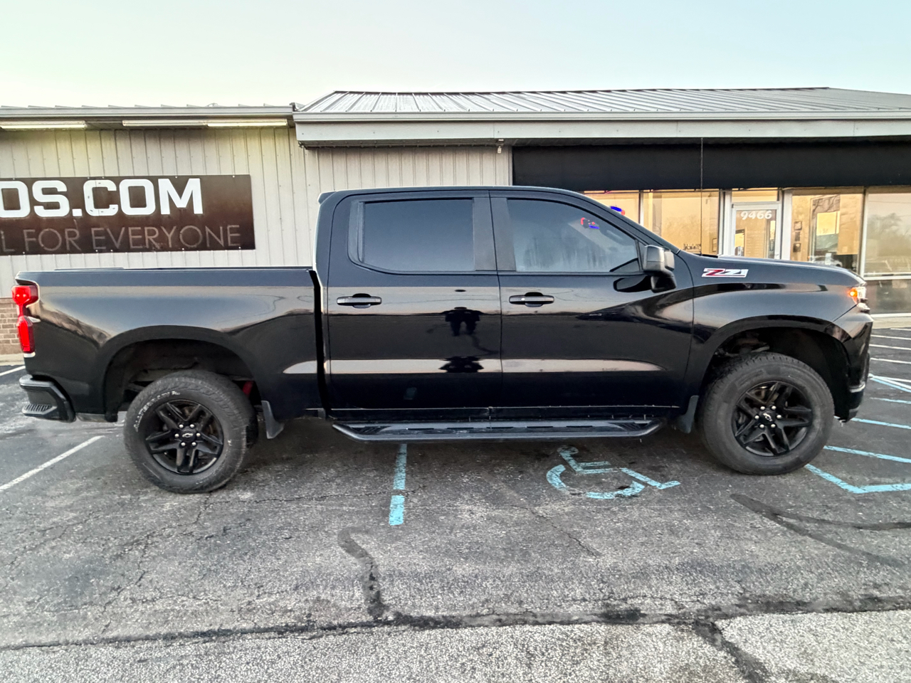 Chevrolet Silverado 1500 4WD Crew Cab 147" LT Trail Boss 2020