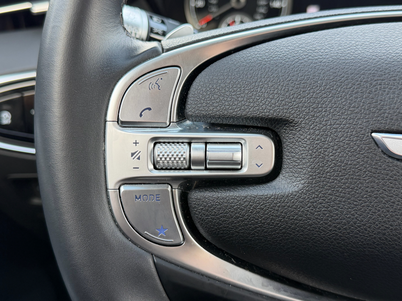 Genesis GV70 2.5T AWD 2025