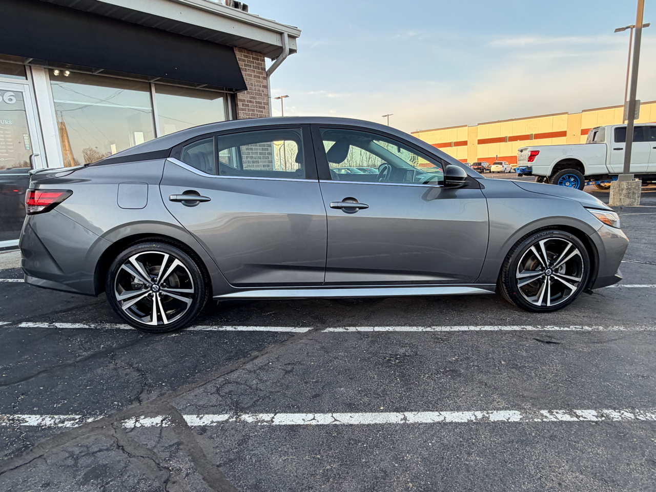 Nissan Sentra SR CVT 2020