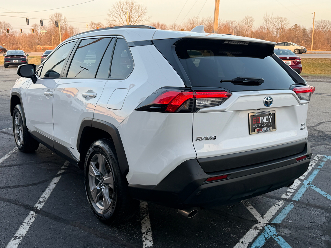 Toyota RAV4 Hybrid XLE AWD (Natl) 2022