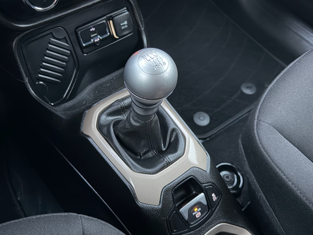 Jeep Renegade Sport FWD *Ltd Avail* 2017