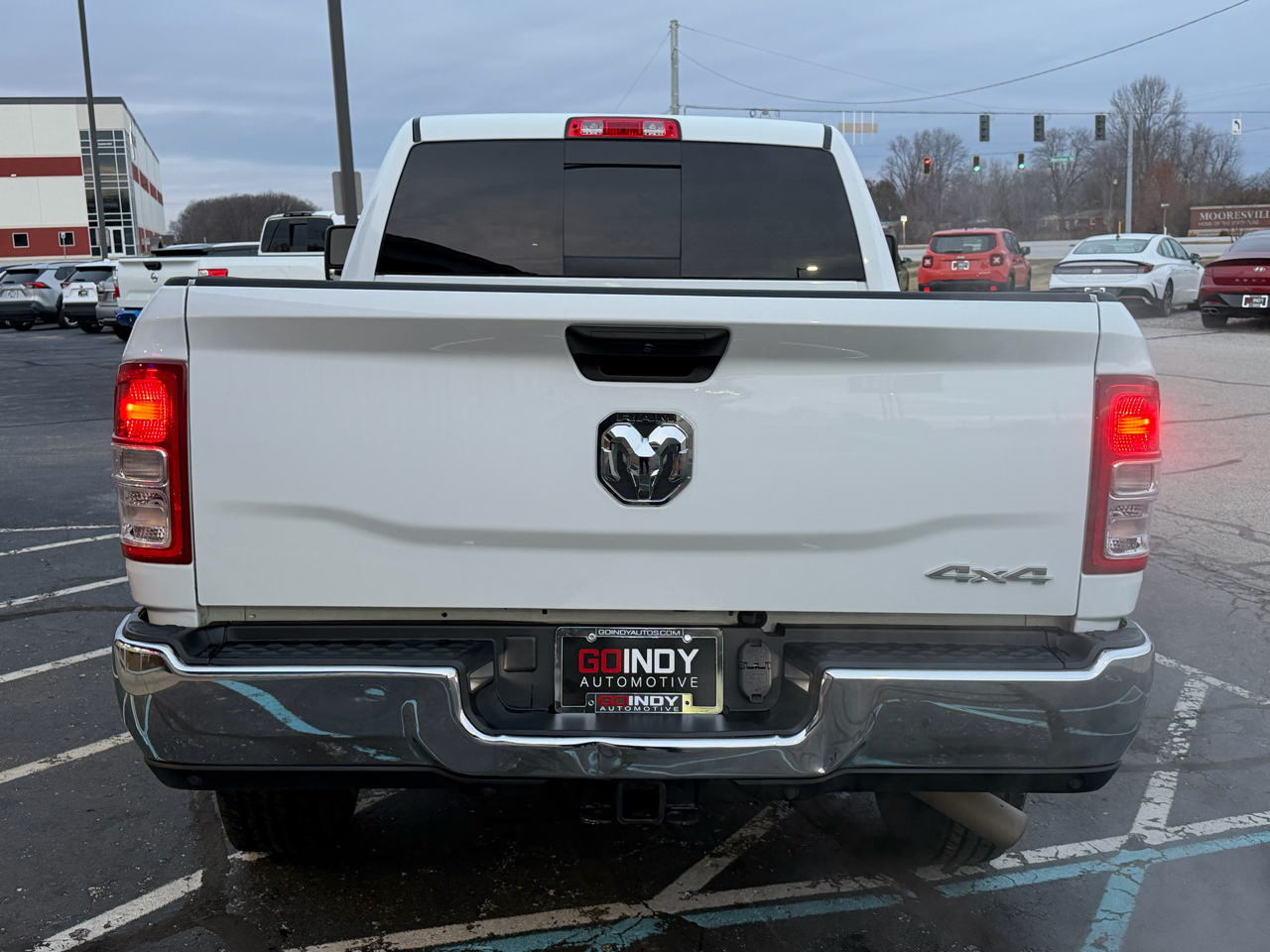 RAM 2500 Tradesman 4x4 Crew Cab 6'4" Box 2024