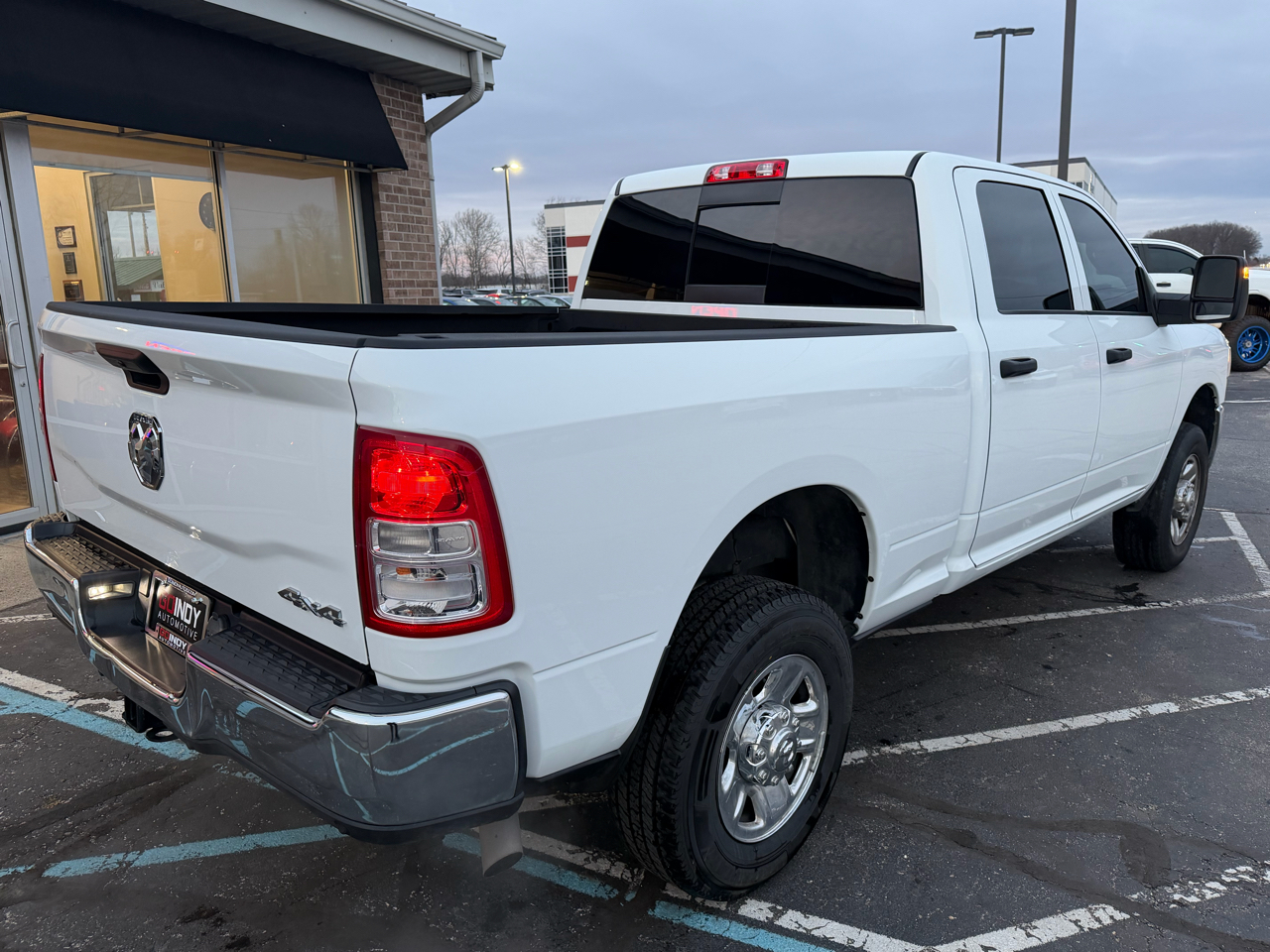 RAM 2500 Tradesman 4x4 Crew Cab 6'4" Box 2024