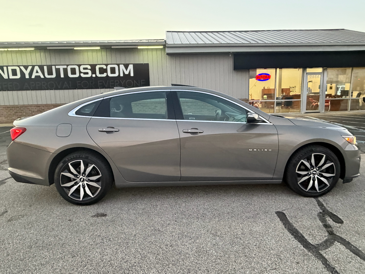 Chevrolet Malibu 4dr Sdn LT w/1LT 2018