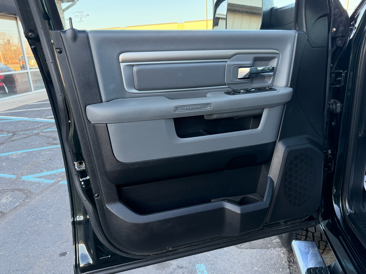 RAM 2500 4WD Crew Cab 149" SLT 2016