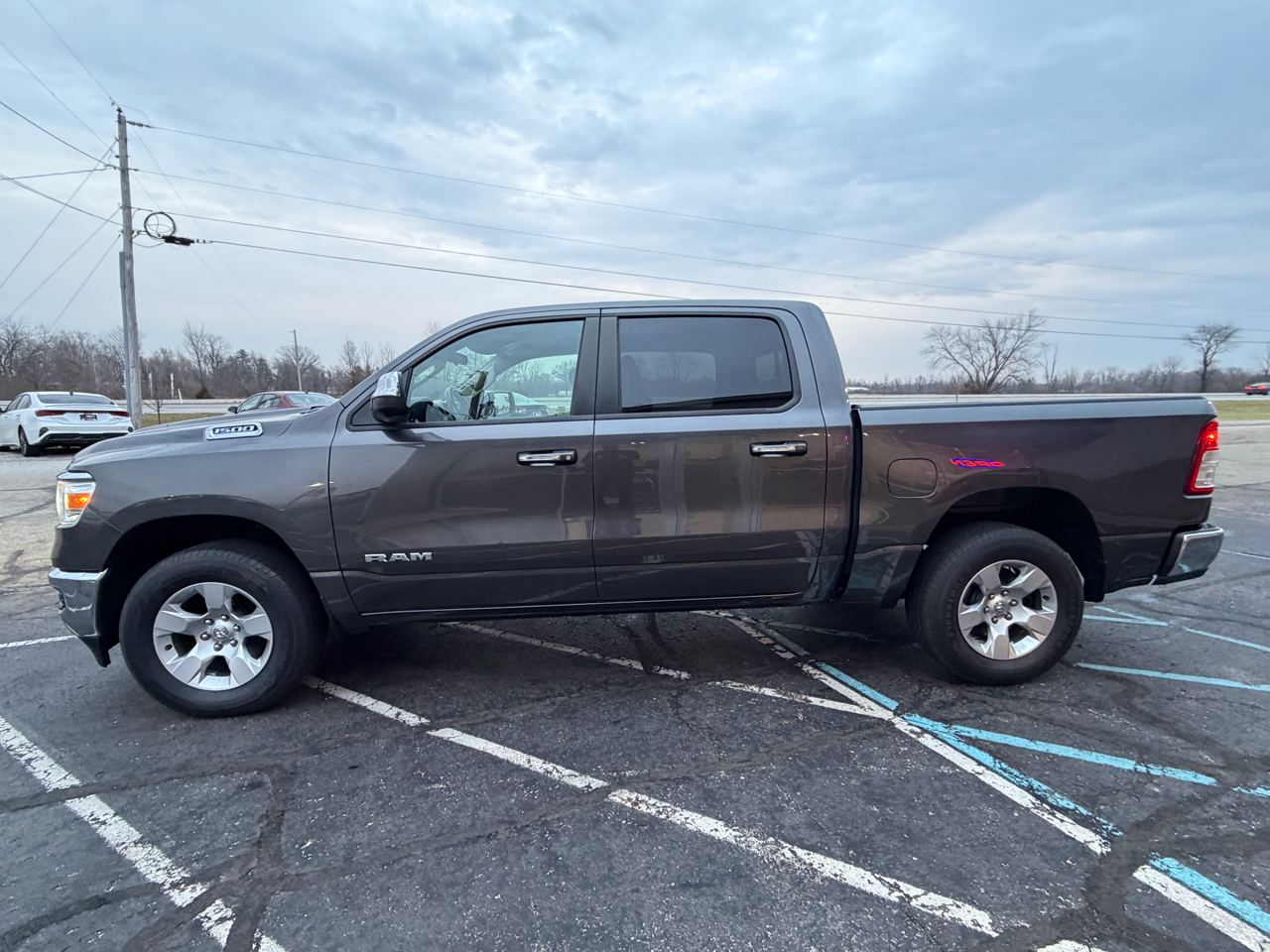 RAM 1500 Big Horn 4x4 Crew Cab 5'7" Box 2020