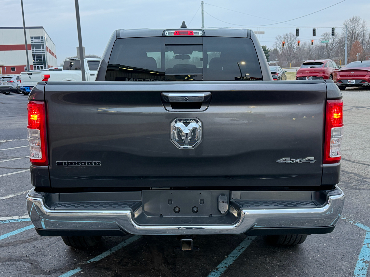 RAM 1500 Big Horn 4x4 Crew Cab 5'7" Box 2020