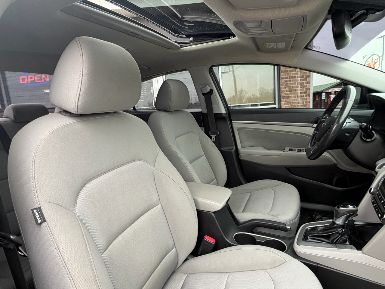 Hyundai Elantra Value Edition 2.0L Auto (Alabama) 2018