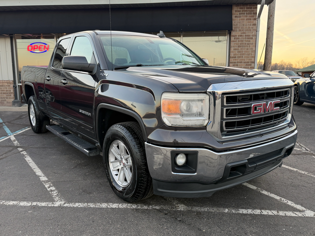 GMC Sierra 1500 4WD Double Cab 143.5" SLE 2015