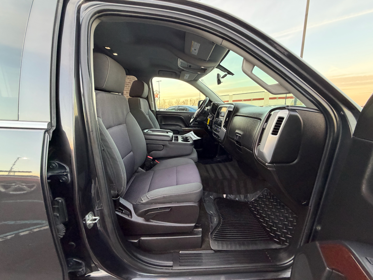 GMC Sierra 1500 4WD Double Cab 143.5" SLE 2015