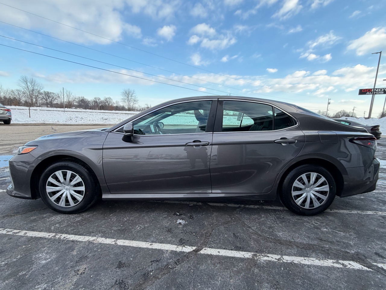 Toyota Camry Hybrid LE CVT (Natl) 2023