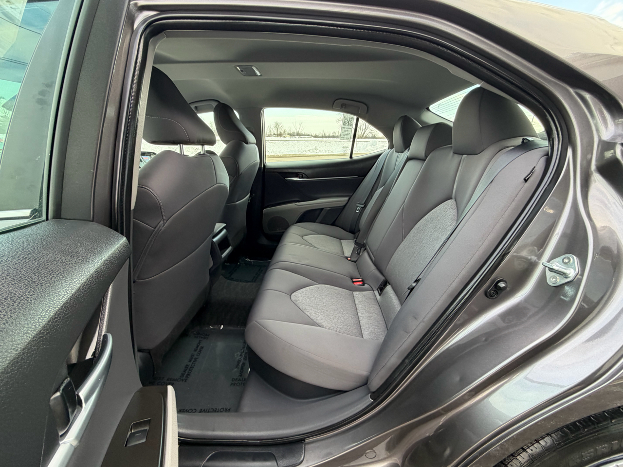 Toyota Camry Hybrid LE CVT (Natl) 2023