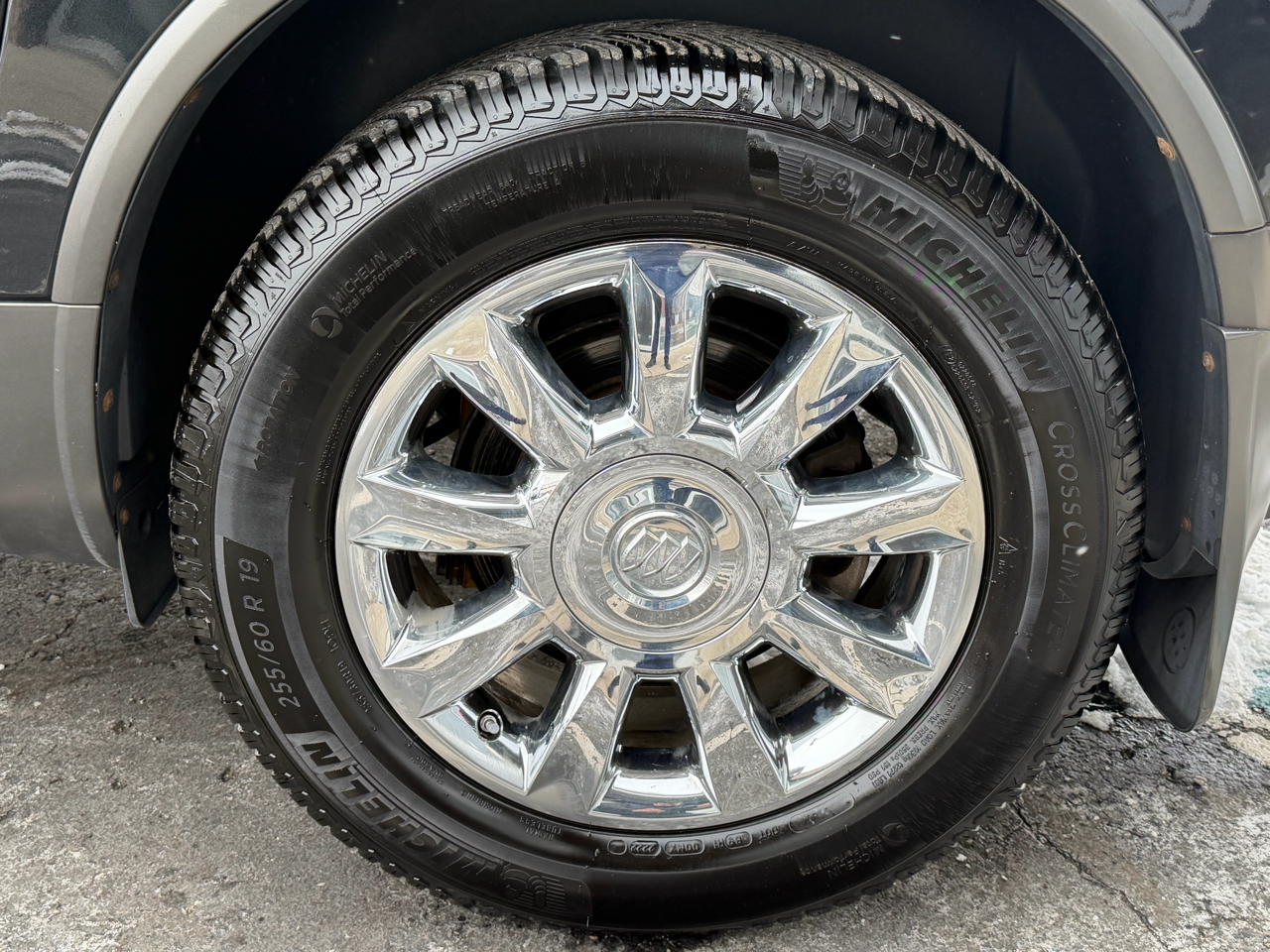 Buick Enclave FWD 4dr CXL-1 2011