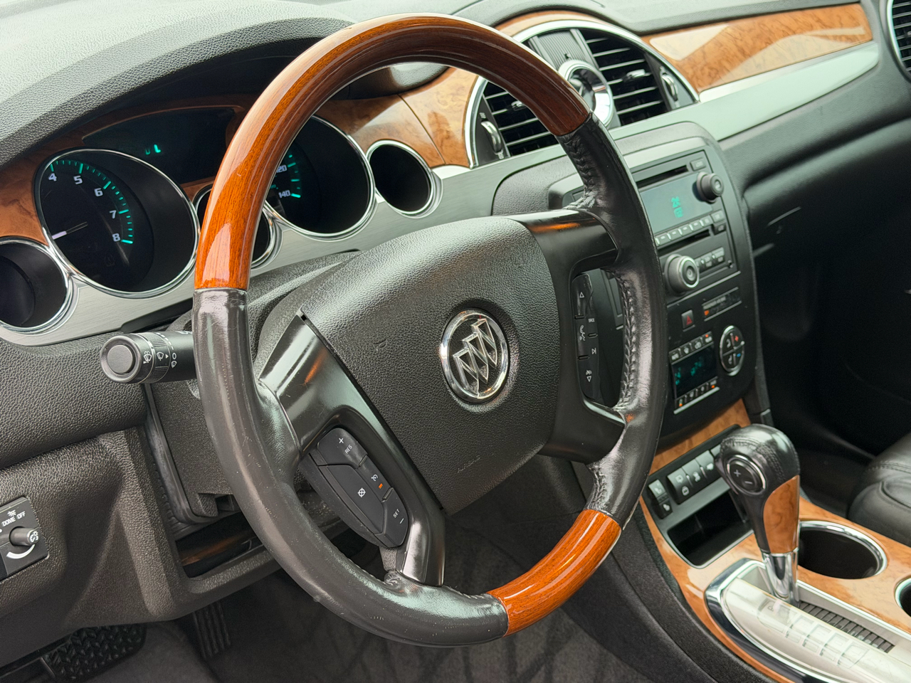 Buick Enclave FWD 4dr CXL-1 2011