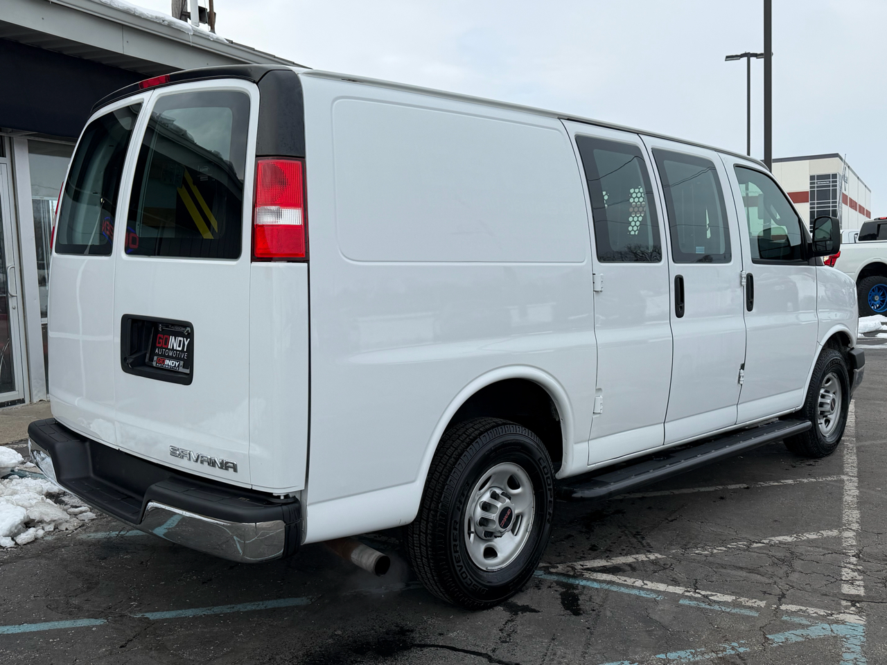 GMC Savana Cargo Van RWD 2500 135" 2020