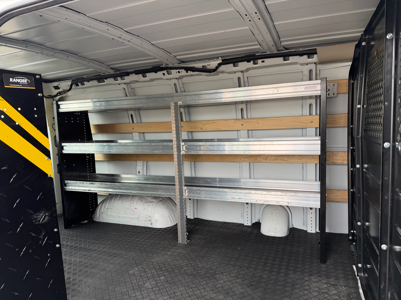 GMC Savana Cargo Van RWD 2500 135" 2020