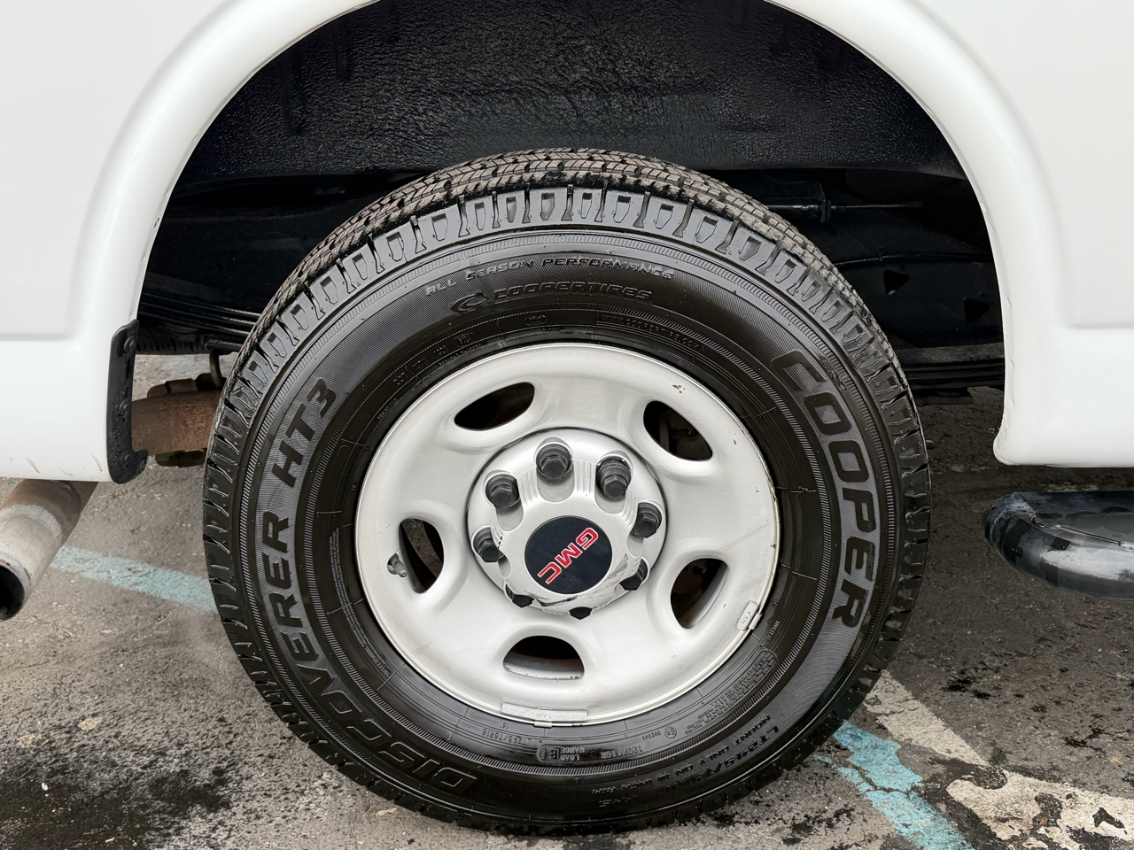 GMC Savana Cargo Van RWD 2500 135" 2020