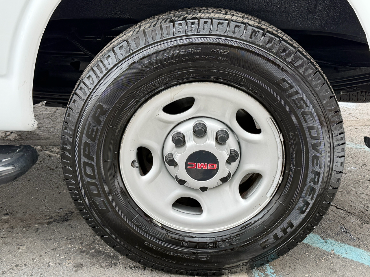 GMC Savana Cargo Van RWD 2500 135" 2020