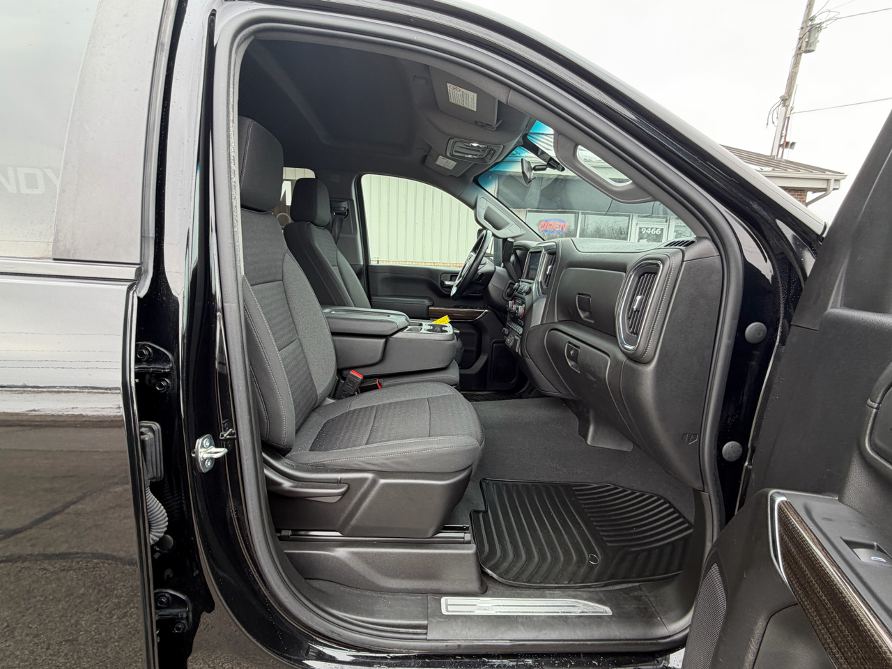 Chevrolet Silverado 2500HD 4WD Crew Cab 159" LT 2023