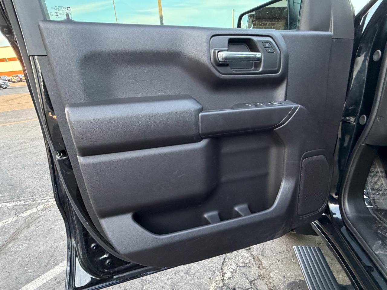 Chevrolet Silverado 1500 4WD Crew Cab 147" Custom Trail Boss 2024