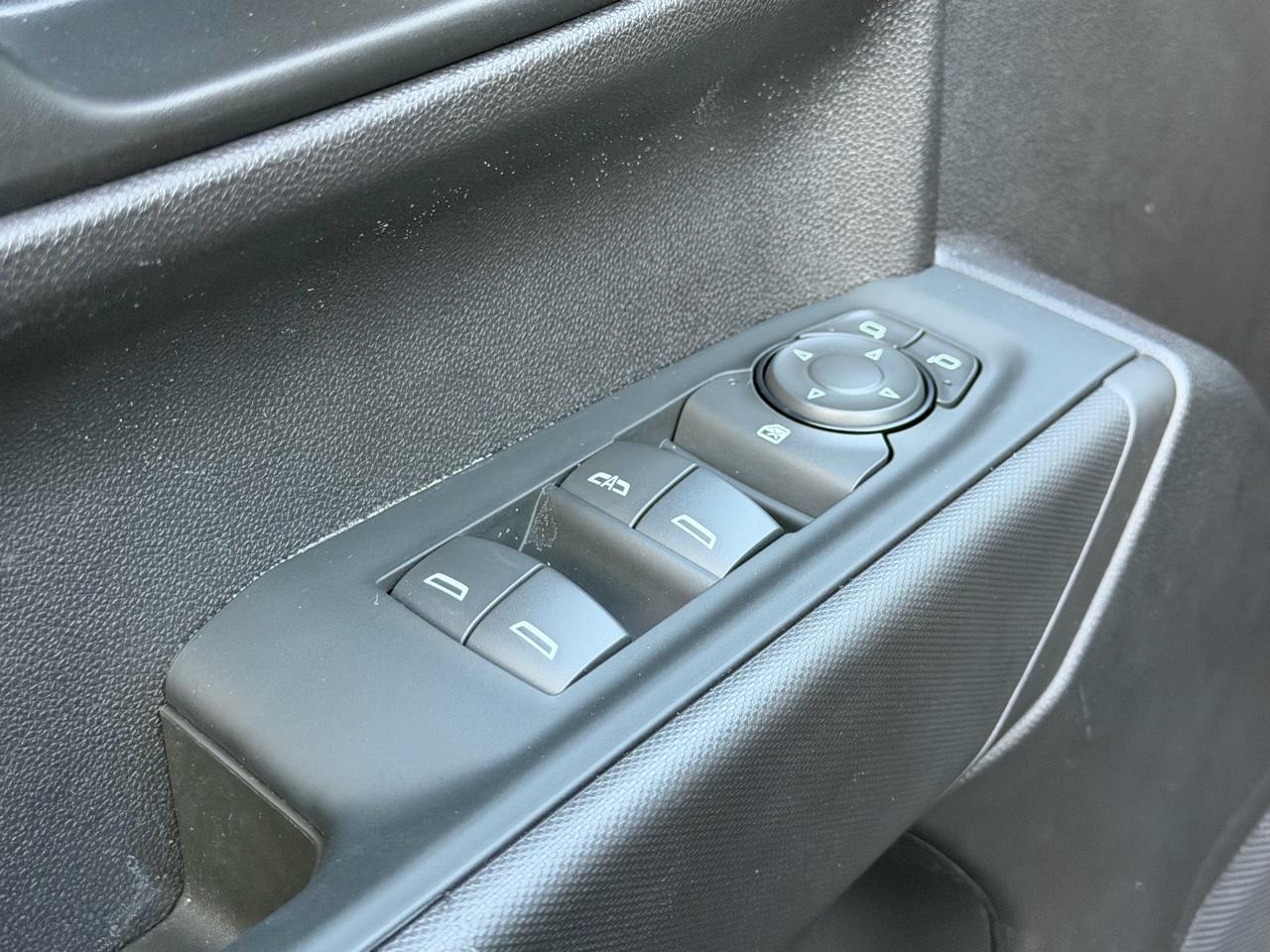 Chevrolet Silverado 1500 4WD Crew Cab 147" Custom Trail Boss 2024