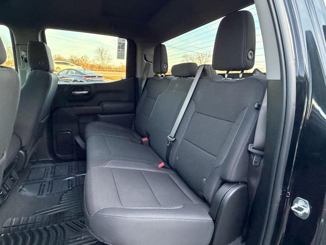 Chevrolet Silverado 1500 4WD Crew Cab 147" Custom Trail Boss 2024