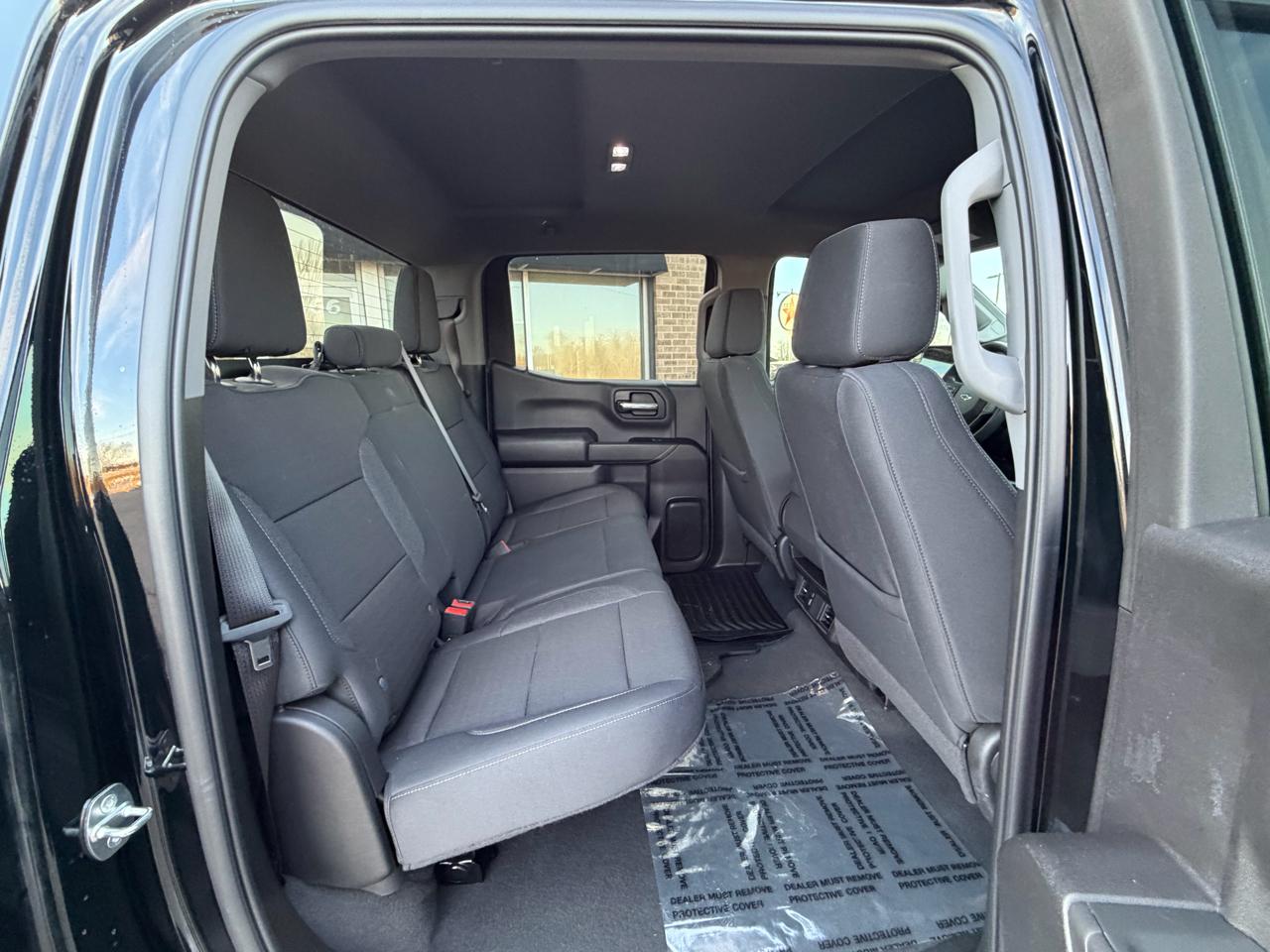 Chevrolet Silverado 1500 4WD Crew Cab 147" Custom Trail Boss 2024