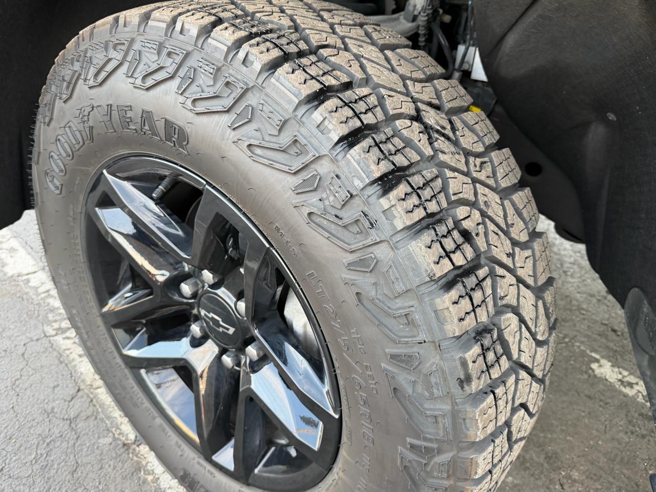 Chevrolet Silverado 1500 4WD Crew Cab 147" Custom Trail Boss 2024