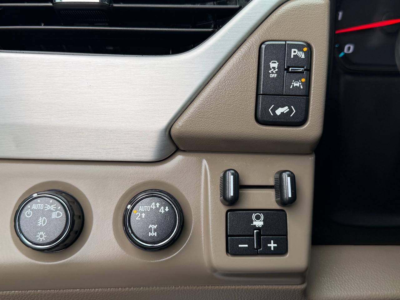 GMC Yukon XL 4WD 4dr SLT 2019