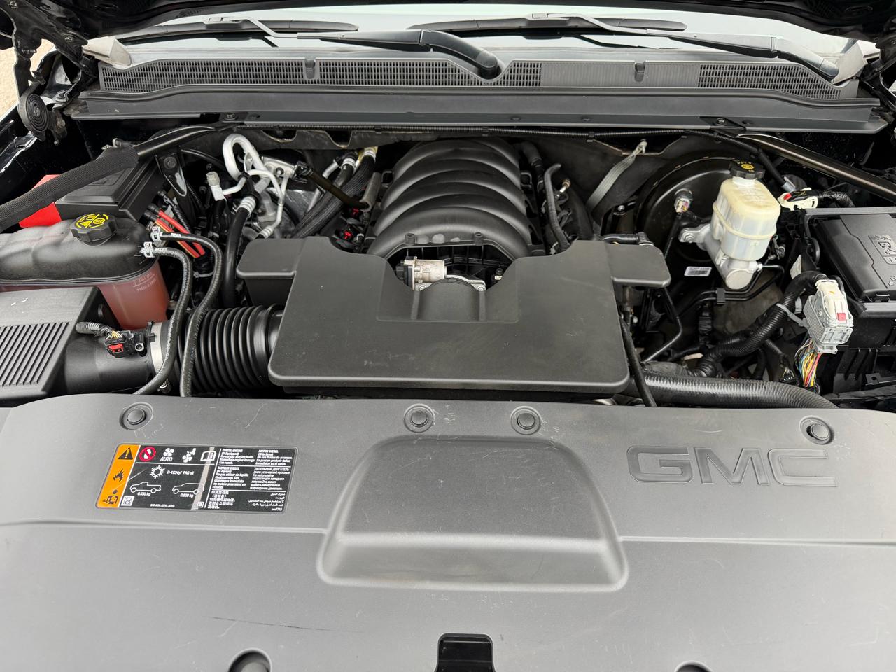 GMC Yukon XL 4WD 4dr SLT 2019