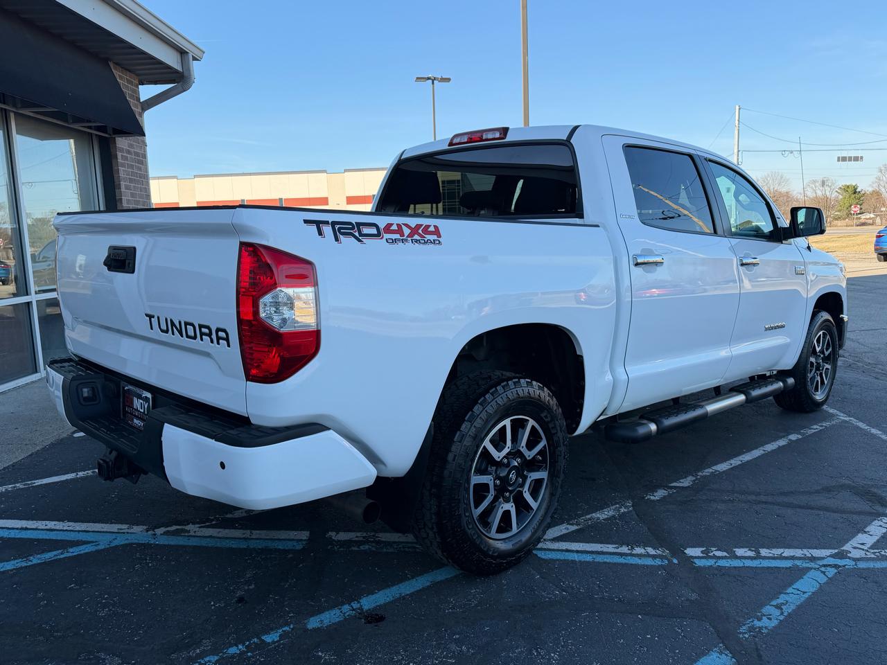 Toyota Tundra 4WD Limited CrewMax 5.5' Bed 5.7L FFV (Natl) 2018