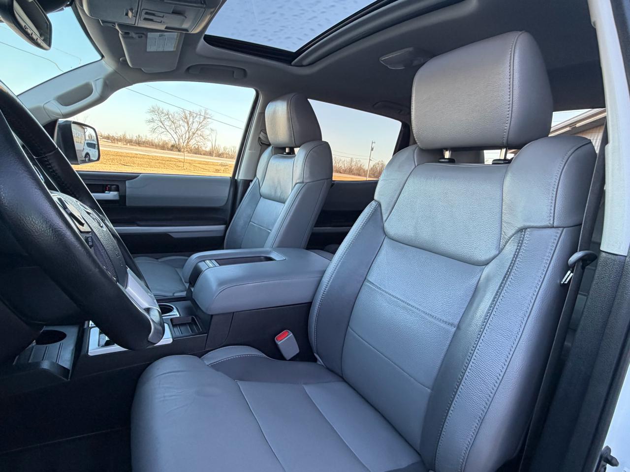 Toyota Tundra 4WD Limited CrewMax 5.5' Bed 5.7L FFV (Natl) 2018