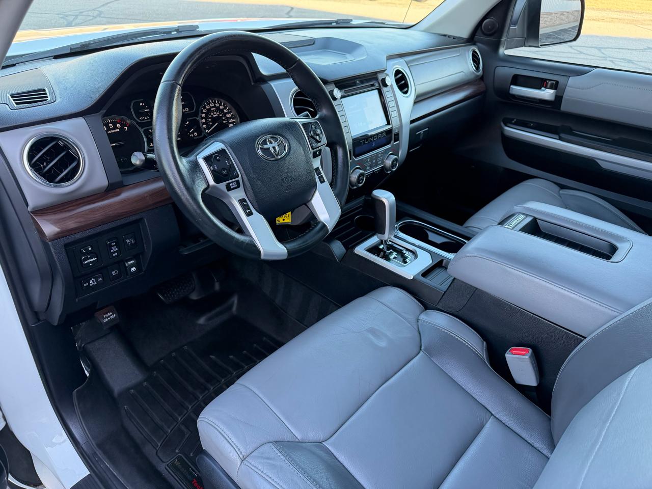 Toyota Tundra 4WD Limited CrewMax 5.5' Bed 5.7L FFV (Natl) 2018