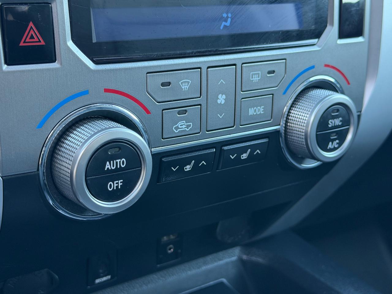 Toyota Tundra 4WD Limited CrewMax 5.5' Bed 5.7L FFV (Natl) 2018