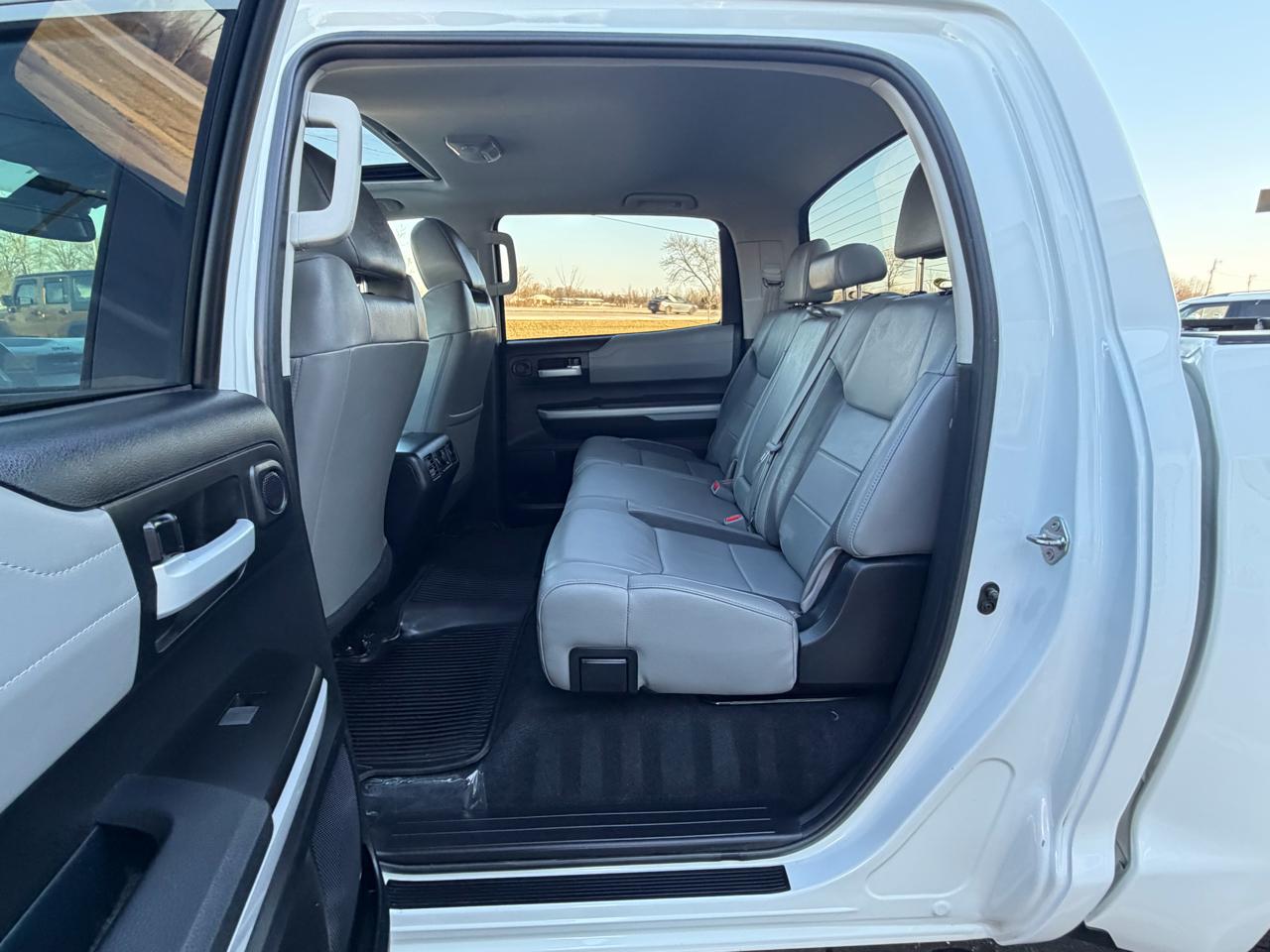 Toyota Tundra 4WD Limited CrewMax 5.5' Bed 5.7L FFV (Natl) 2018